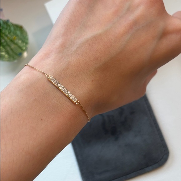 Mejuri Diamond Bar Bracelet - Picture 2 of 5